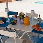 Trulli Scacciapensieri With Pool Feriehus