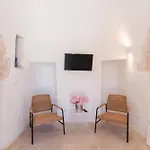 Trulli Scacciapensieri With Pool צ'לייה מספיקה