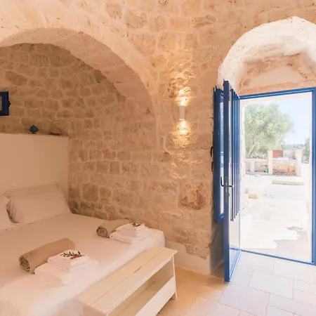 Trulli Scacciapensieri With Pool *