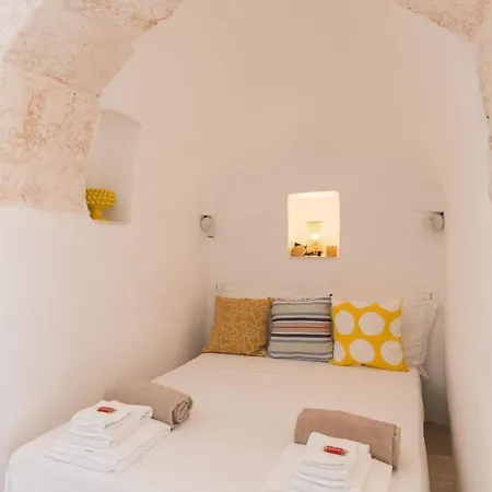 Trulli Scacciapensieri With Pool *