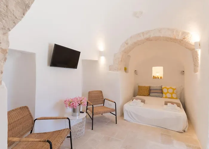 Trulli Scacciapensieri With Pool
